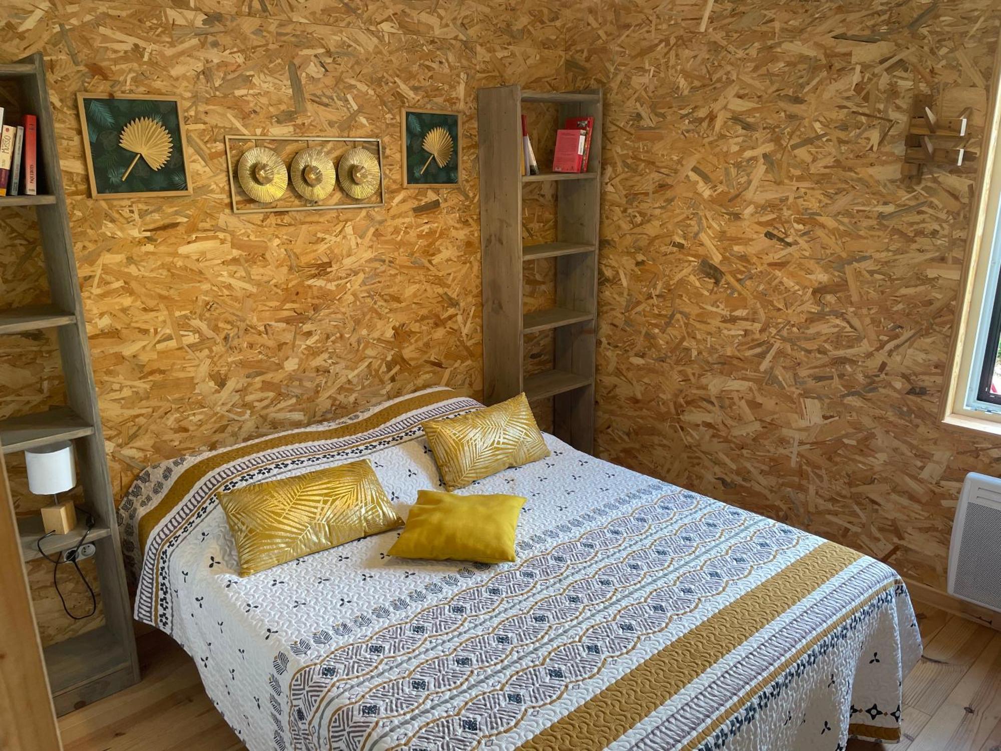 Gite Chalet Bois Bessuejouls Buitenkant foto