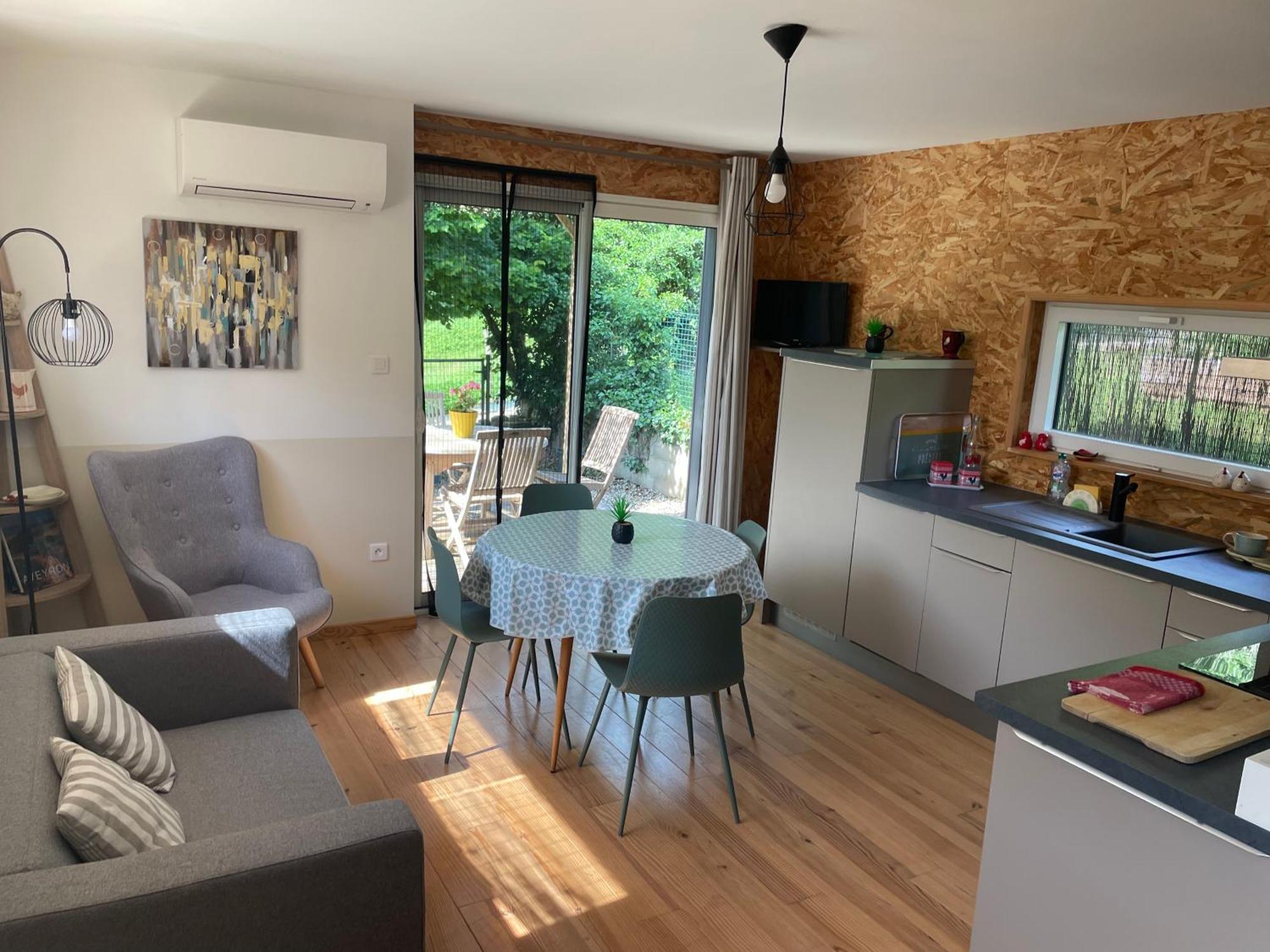Gite Chalet Bois Bessuejouls Buitenkant foto